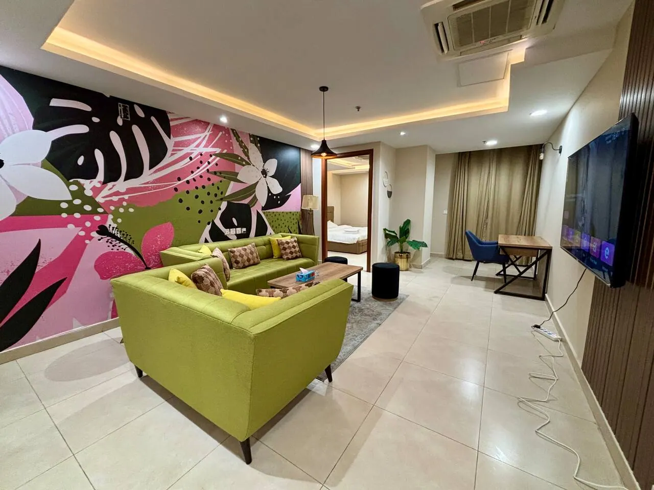 1 Bed Apartment, 13th Floor – Gold Crest Mall, DHA — photo 3