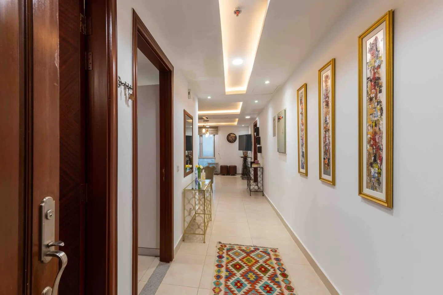 2 Bed Luxury Apartment, 9th Floor – Gold Crest Mall, DHA — photo 4