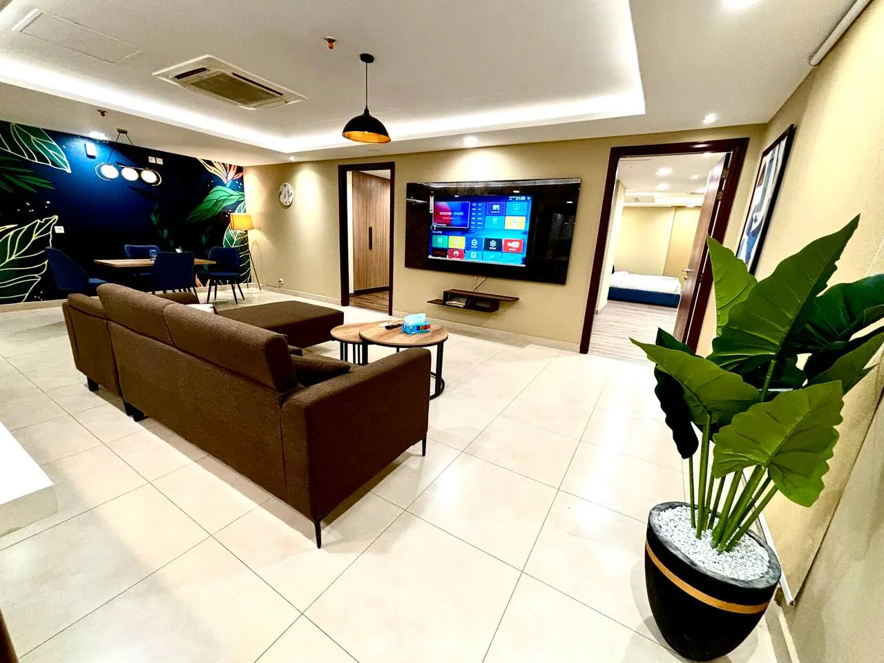 2 Bed Apartment with Balcony – Gold Crest Mall, DHA — photo 2