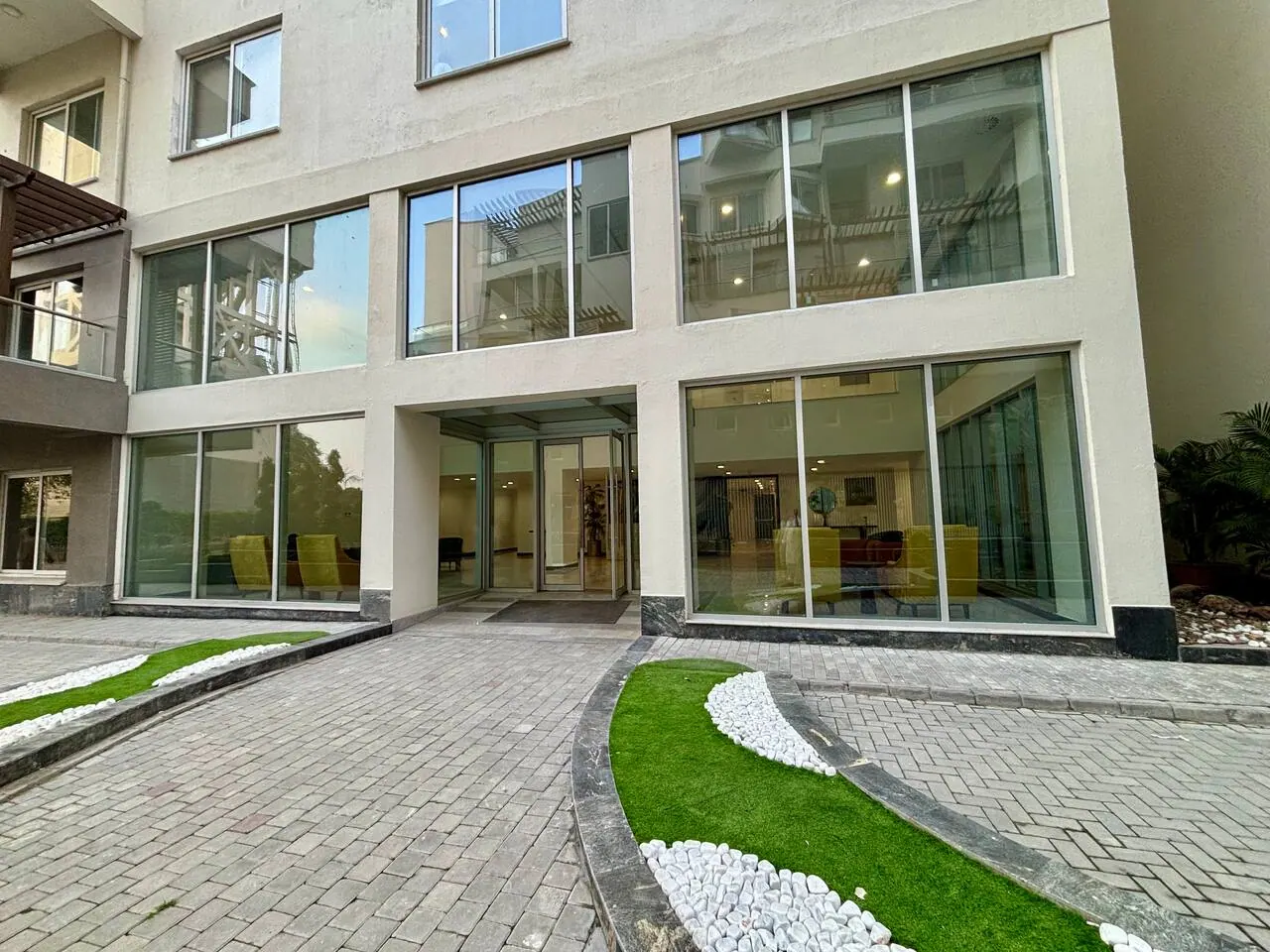 Studio Apartment, 7th Floor – Penta Square, DHA Phase 5 — photo 4