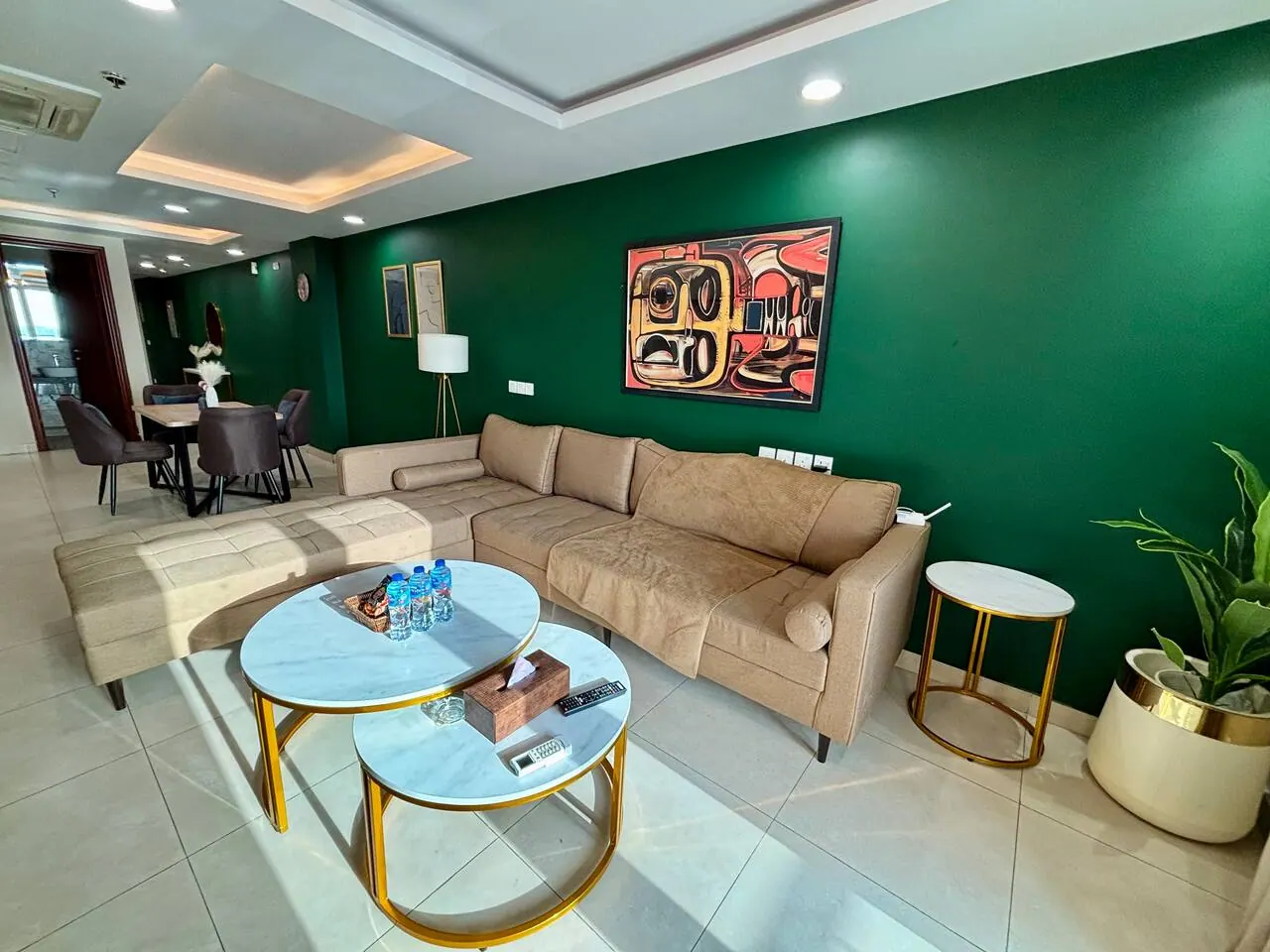 Family apartment in Lahore: Earthy Luxe – 2.5 Bed Family Apartment, Gold Crest Mall — photo 1