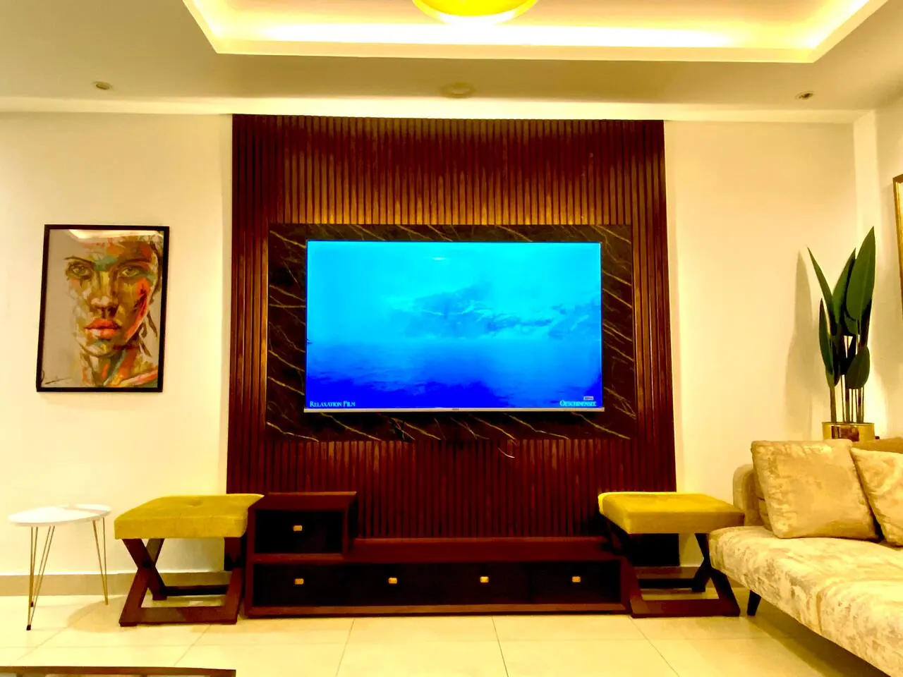 Luxury 2.5 Bed Apartment with Balcony – Gold Crest Mall — photo 3