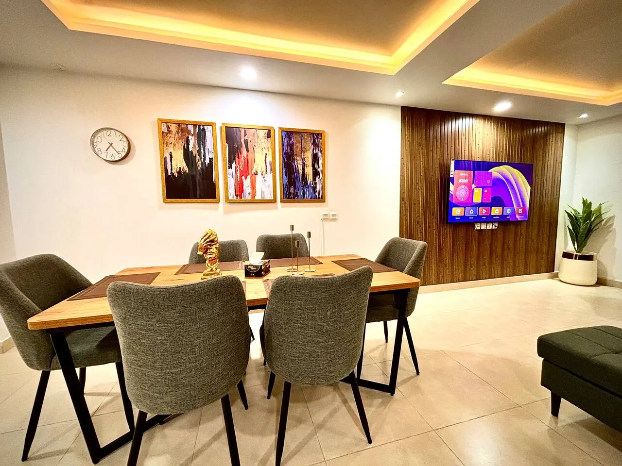 2.5 Bed Penthouse with Balcony, 14th Floor – Gold Crest Mall — photo 2