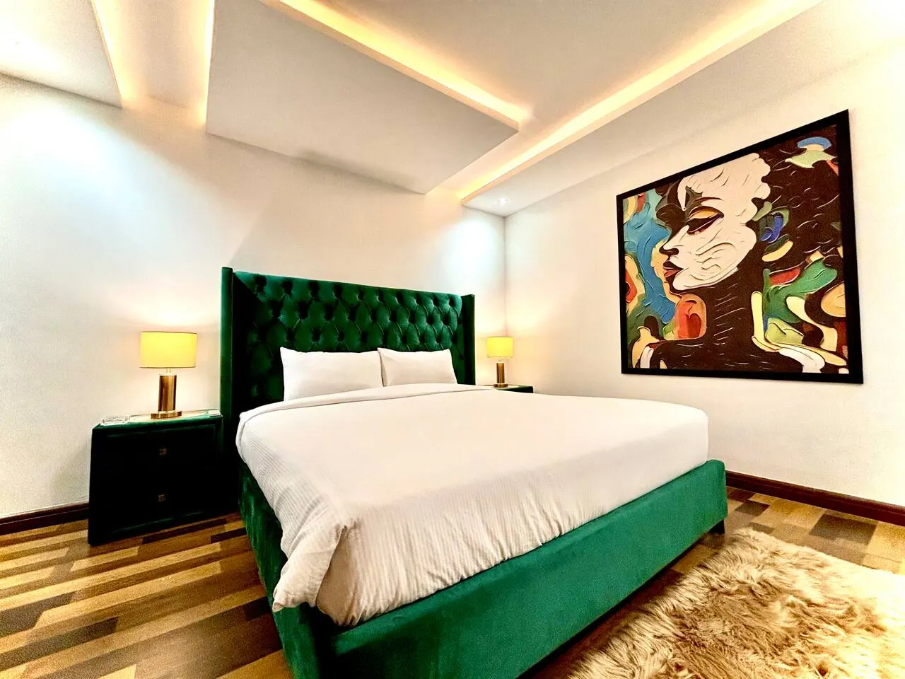 Skyline Elegance – 3 Bed with Balcony, 11th Floor, Gold Crest Mall — photo 2